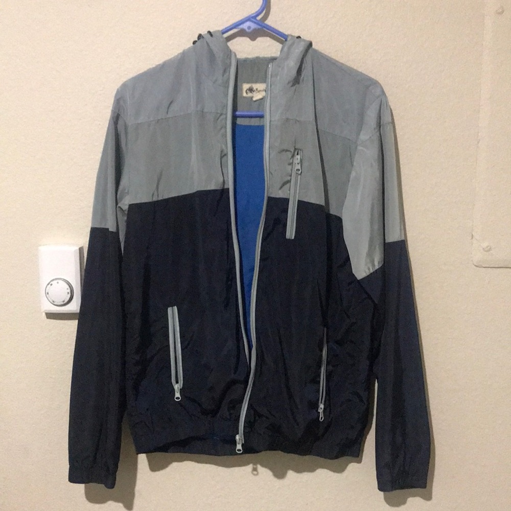 Wind breaker